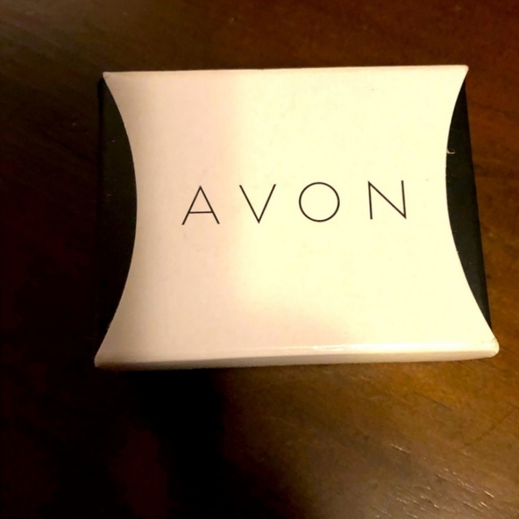 AVON Medallion Velvet Choker - Picture 2 of 2